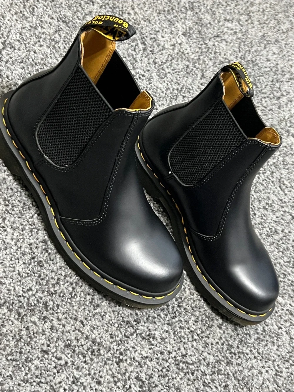 Dr. Martens Air Wair Black Leather Virginia Chelsea Boot NWOT